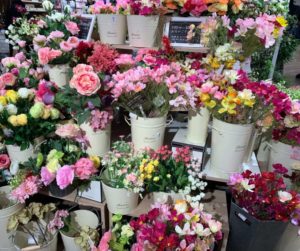 【100均】ダイソーの造花｜種類豊富すぎてビックリ！(写真あり)